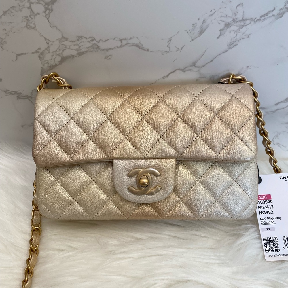 BNIB 22C Chanel mini in cloudy beige goatskin with Gold hardware